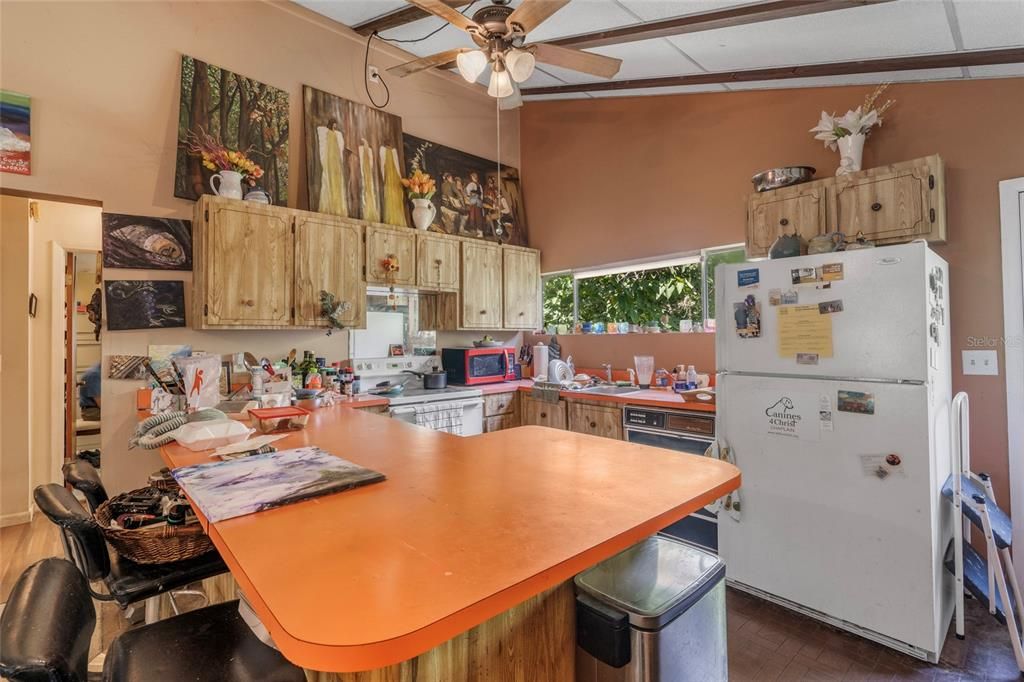 En Venta: $995,405 (4 camas, 3 baños, 3169 Pies cuadrados)