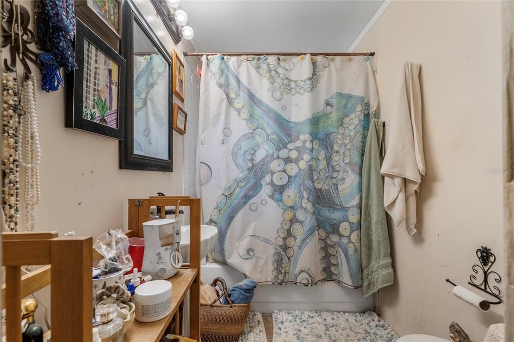 En Venta: $995,405 (4 camas, 3 baños, 3169 Pies cuadrados)