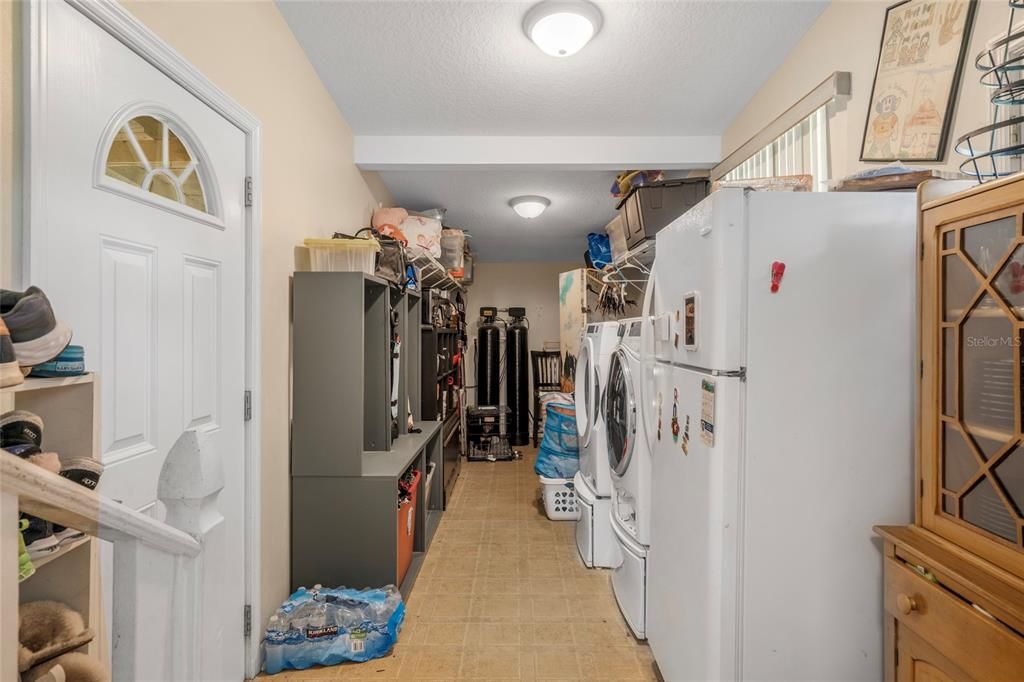 En Venta: $995,405 (4 camas, 3 baños, 3169 Pies cuadrados)