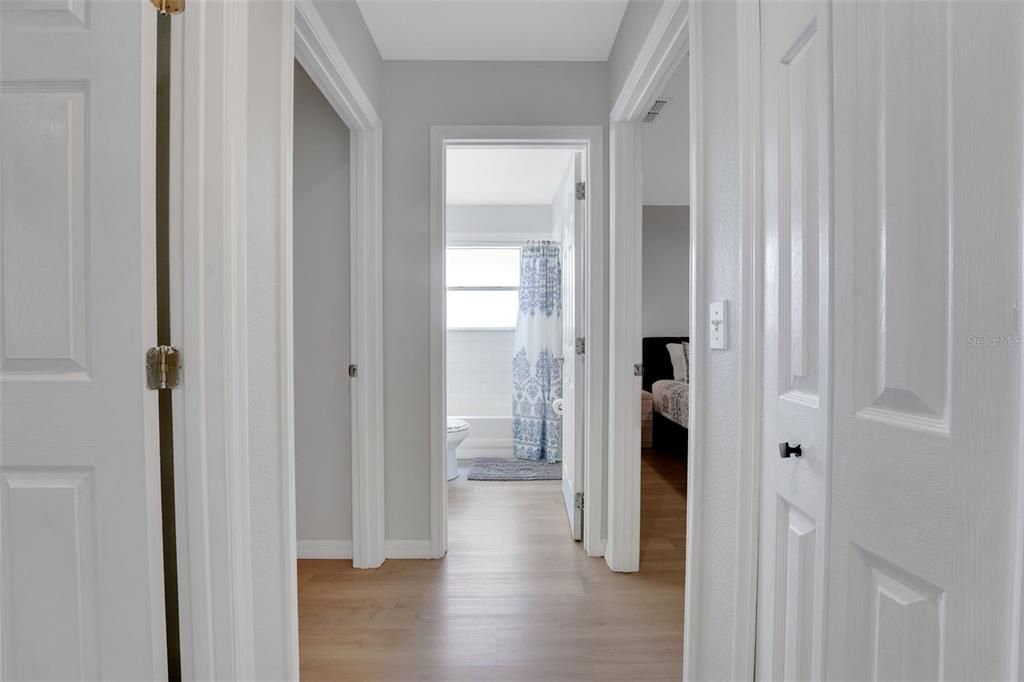 For Sale: $475,000 (5 beds, 2 baths, 2032 Square Feet)