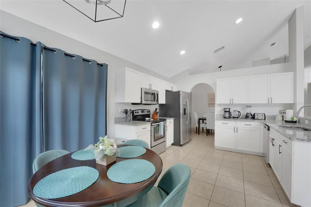 For Sale: $475,000 (5 beds, 2 baths, 2032 Square Feet)