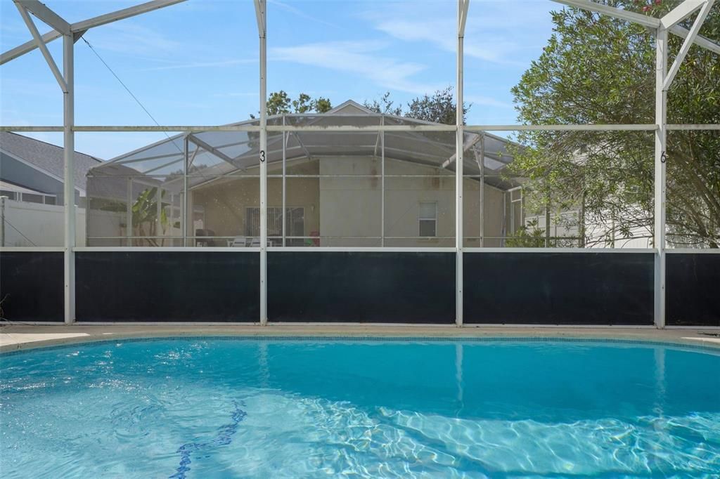 For Sale: $475,000 (5 beds, 2 baths, 2032 Square Feet)