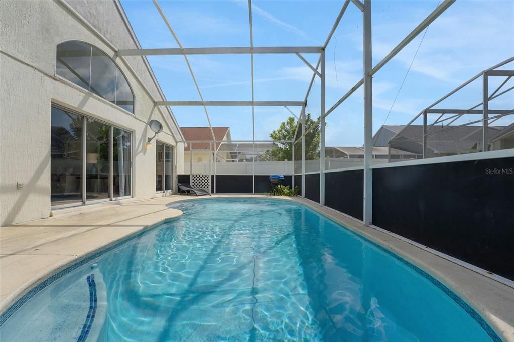 For Sale: $475,000 (5 beds, 2 baths, 2032 Square Feet)