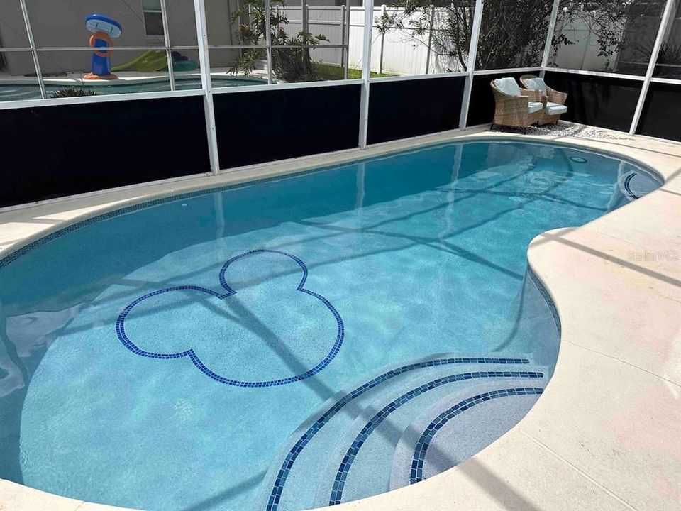 For Sale: $475,000 (5 beds, 2 baths, 2032 Square Feet)