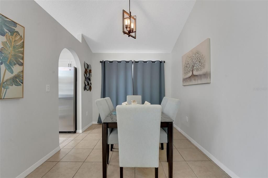 For Sale: $475,000 (5 beds, 2 baths, 2032 Square Feet)