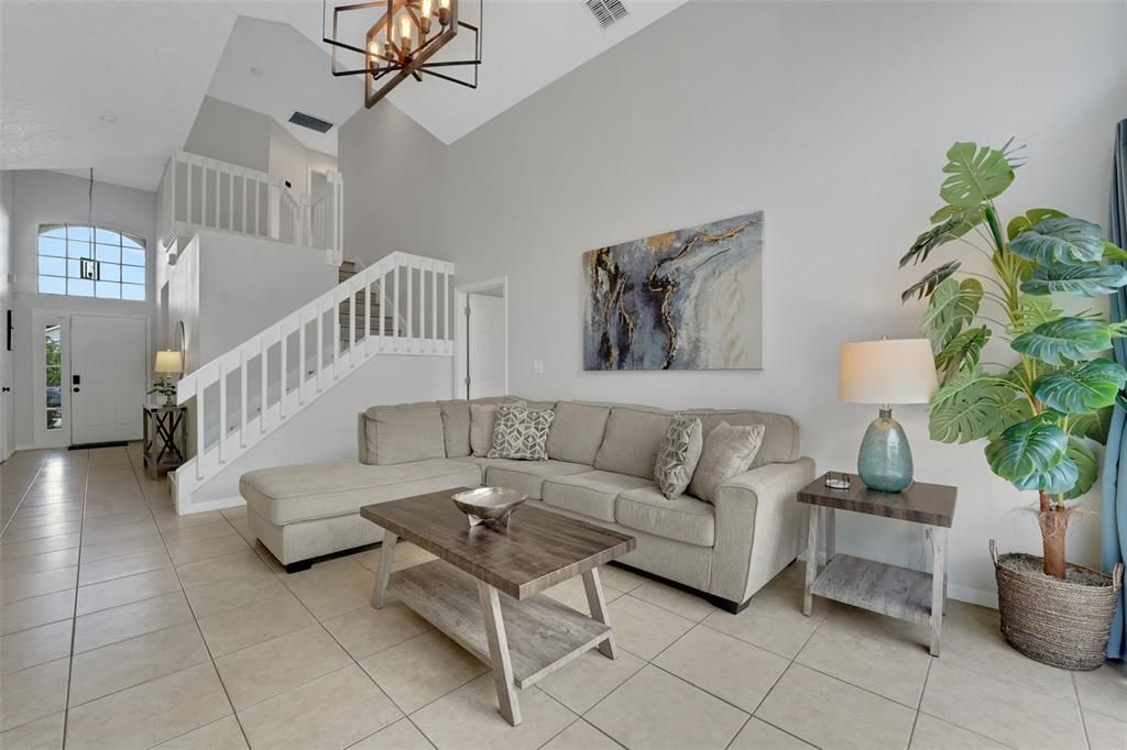 For Sale: $475,000 (5 beds, 2 baths, 2032 Square Feet)