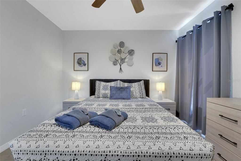 For Sale: $475,000 (5 beds, 2 baths, 2032 Square Feet)