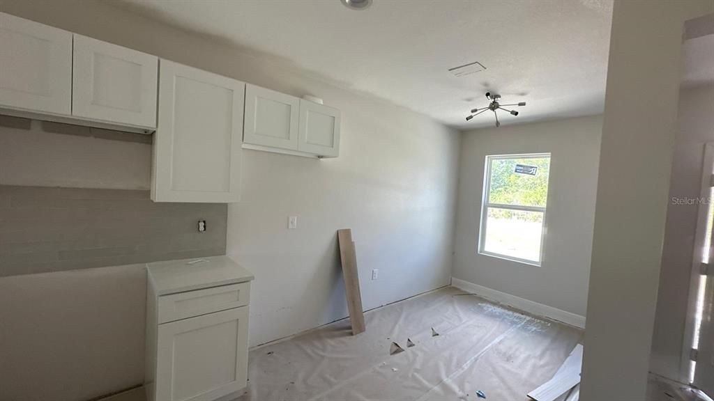 For Sale: $377,000 (6 beds, 0 baths, 2324 Square Feet)