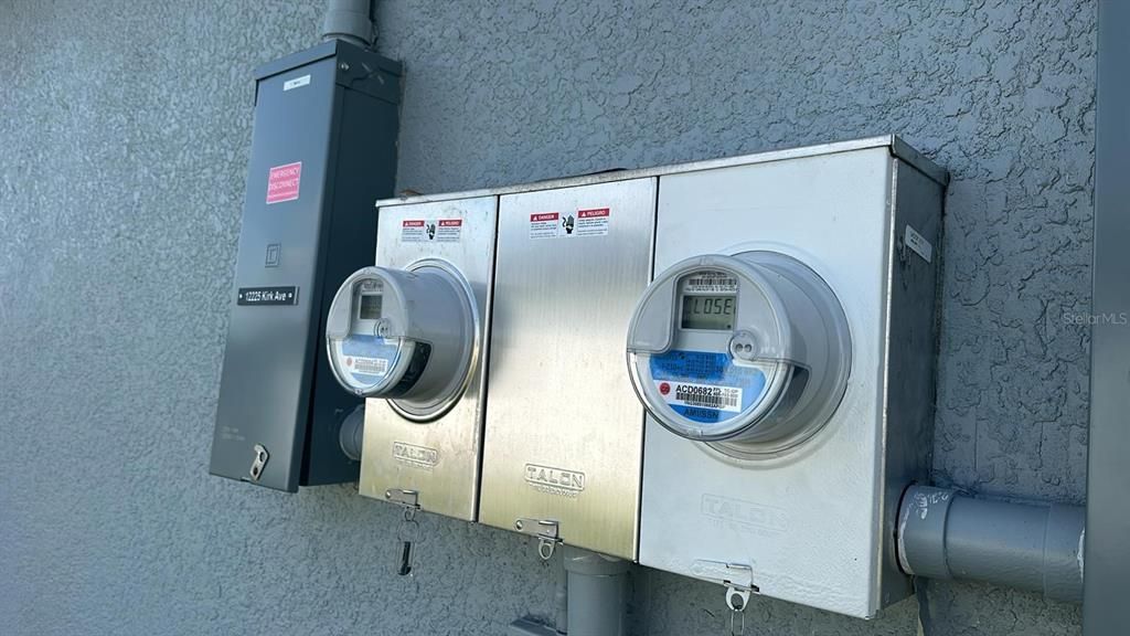 For Sale: $377,000 (6 beds, 0 baths, 2324 Square Feet)