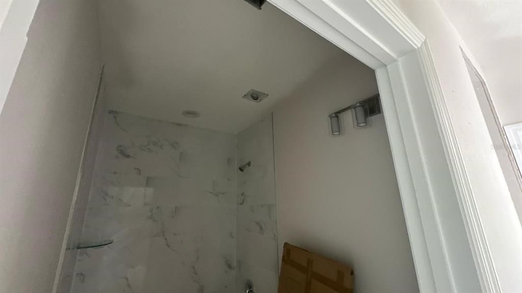 For Sale: $377,000 (6 beds, 0 baths, 2324 Square Feet)