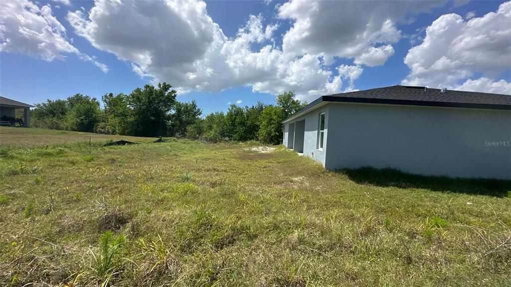 For Sale: $377,000 (6 beds, 0 baths, 2324 Square Feet)