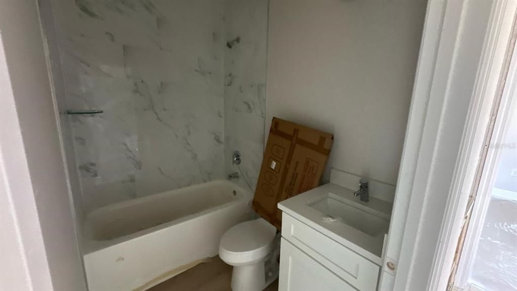 For Sale: $377,000 (6 beds, 0 baths, 2324 Square Feet)