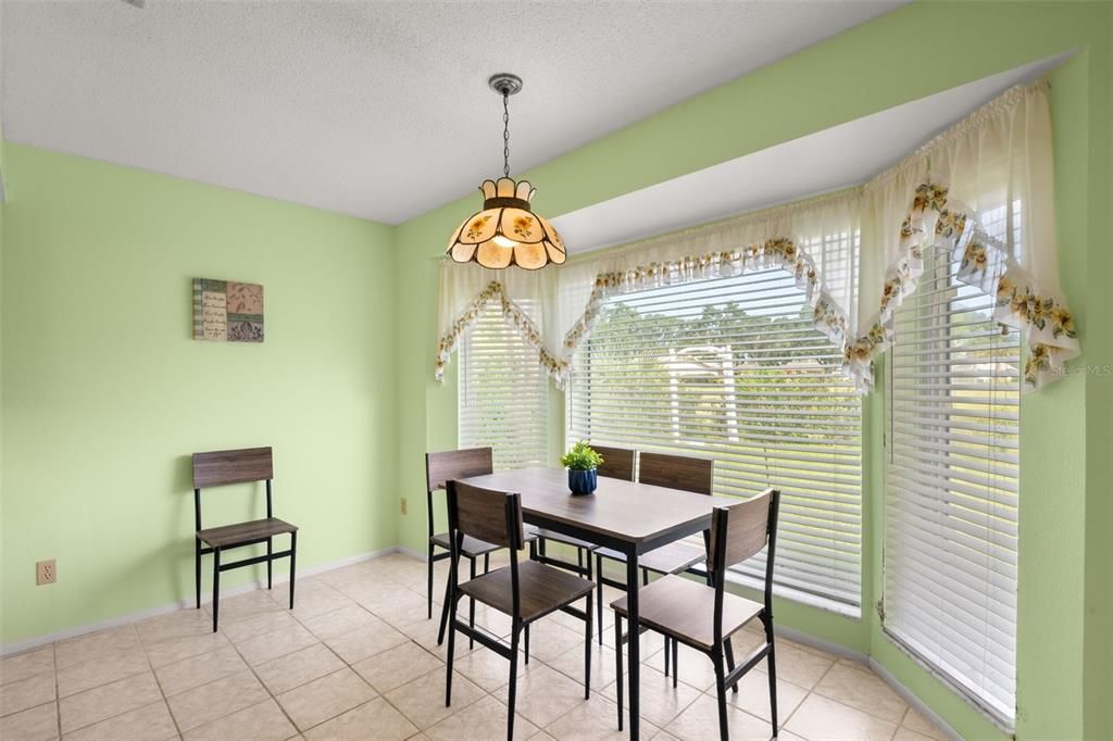 Activo con contrato: $459,000 (2 camas, 2 baños, 1914 Pies cuadrados)