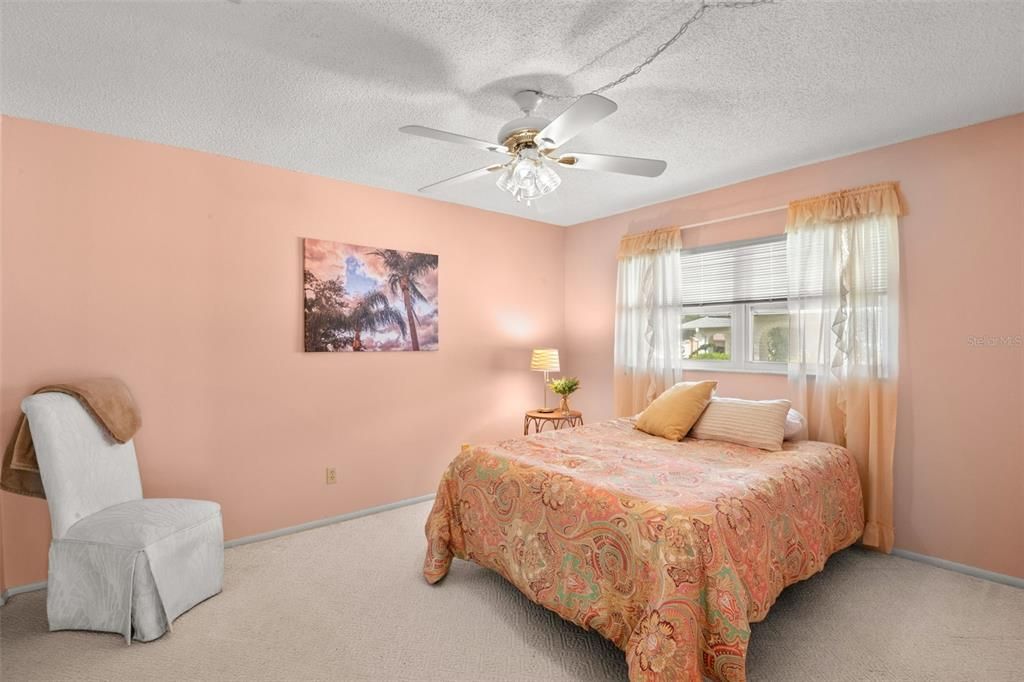 Activo con contrato: $459,000 (2 camas, 2 baños, 1914 Pies cuadrados)