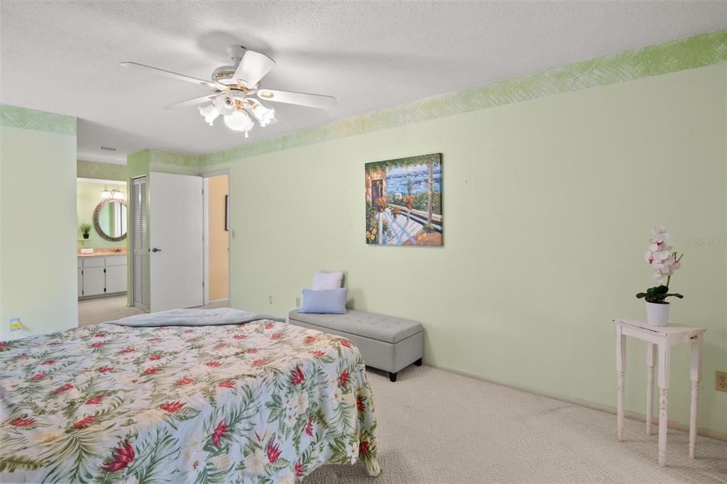 Activo con contrato: $459,000 (2 camas, 2 baños, 1914 Pies cuadrados)