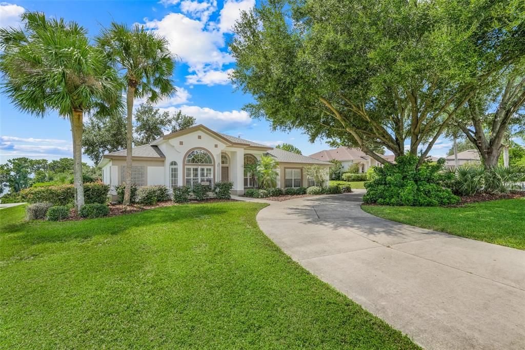 For Sale: $469,000 (4 beds, 2 baths, 2028 Square Feet)