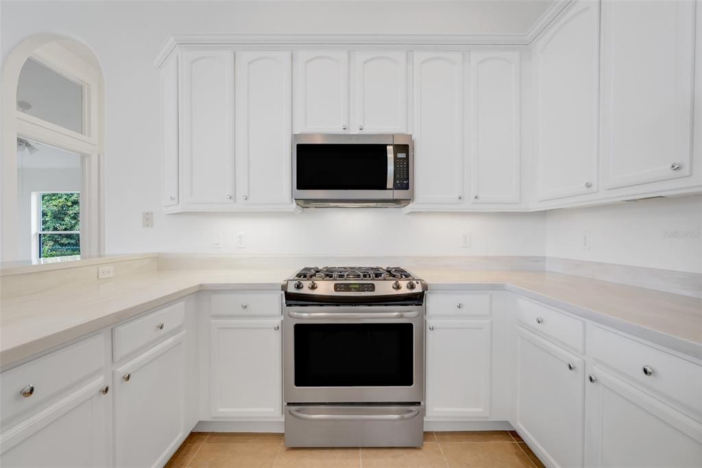 For Sale: $469,000 (4 beds, 2 baths, 2028 Square Feet)