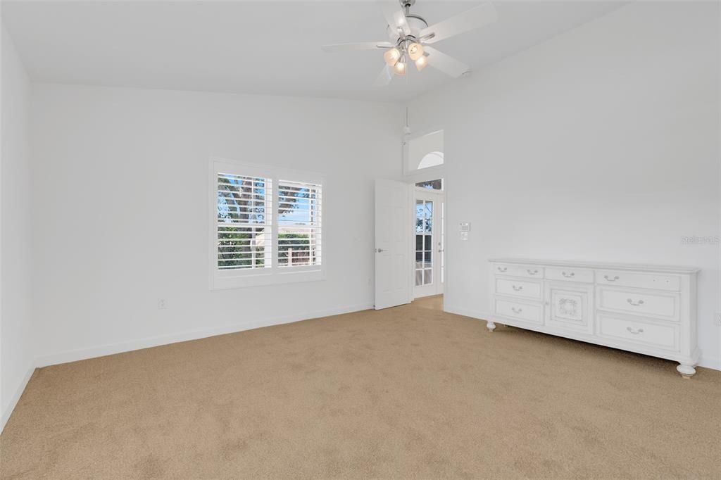 For Sale: $469,000 (4 beds, 2 baths, 2028 Square Feet)