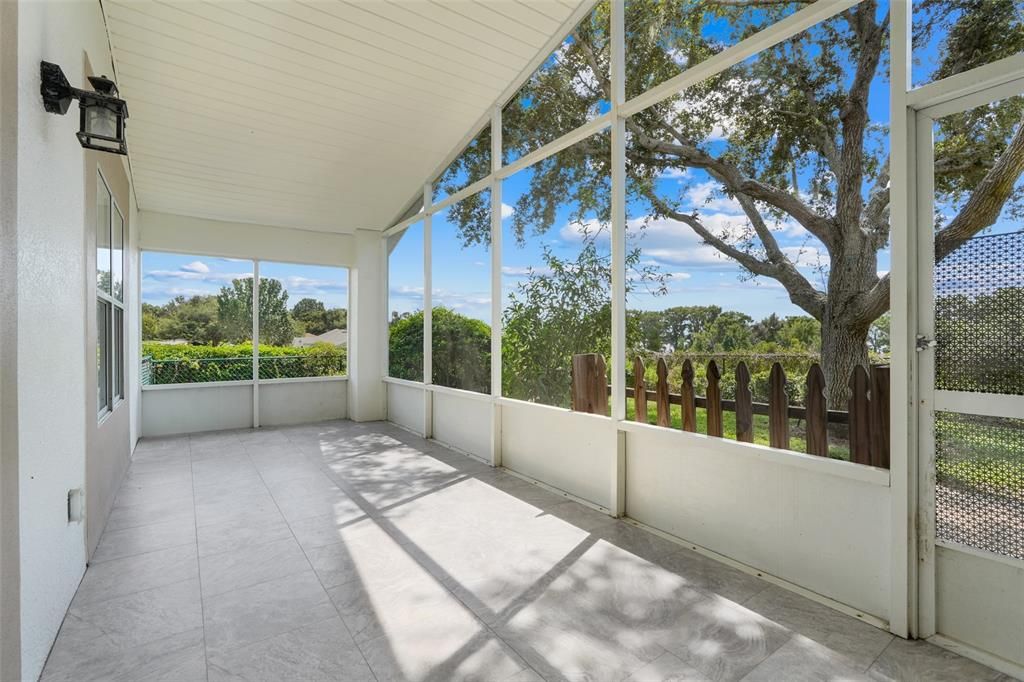 For Sale: $469,000 (4 beds, 2 baths, 2028 Square Feet)