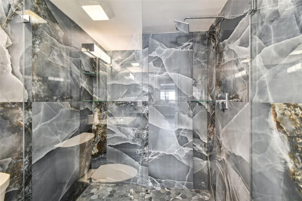 出租: $2,095 (1 贝兹, 1 浴室, 750 平方英尺)