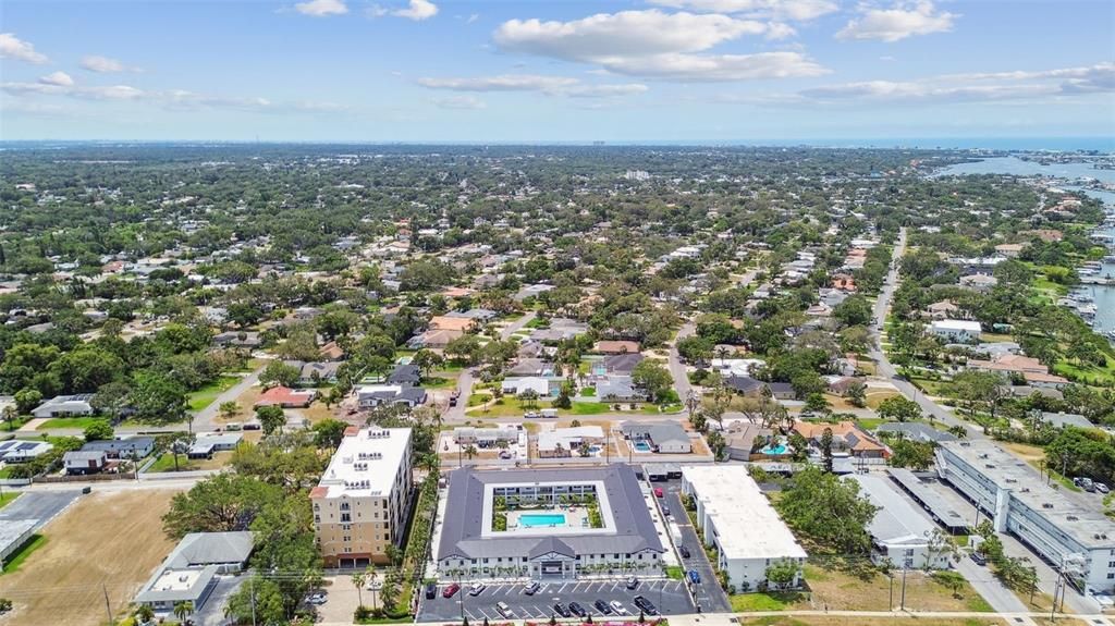 出租: $2,095 (1 贝兹, 1 浴室, 750 平方英尺)