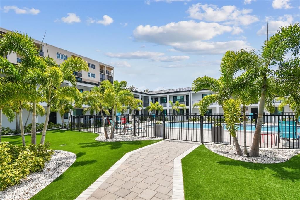 出租: $2,095 (1 贝兹, 1 浴室, 750 平方英尺)