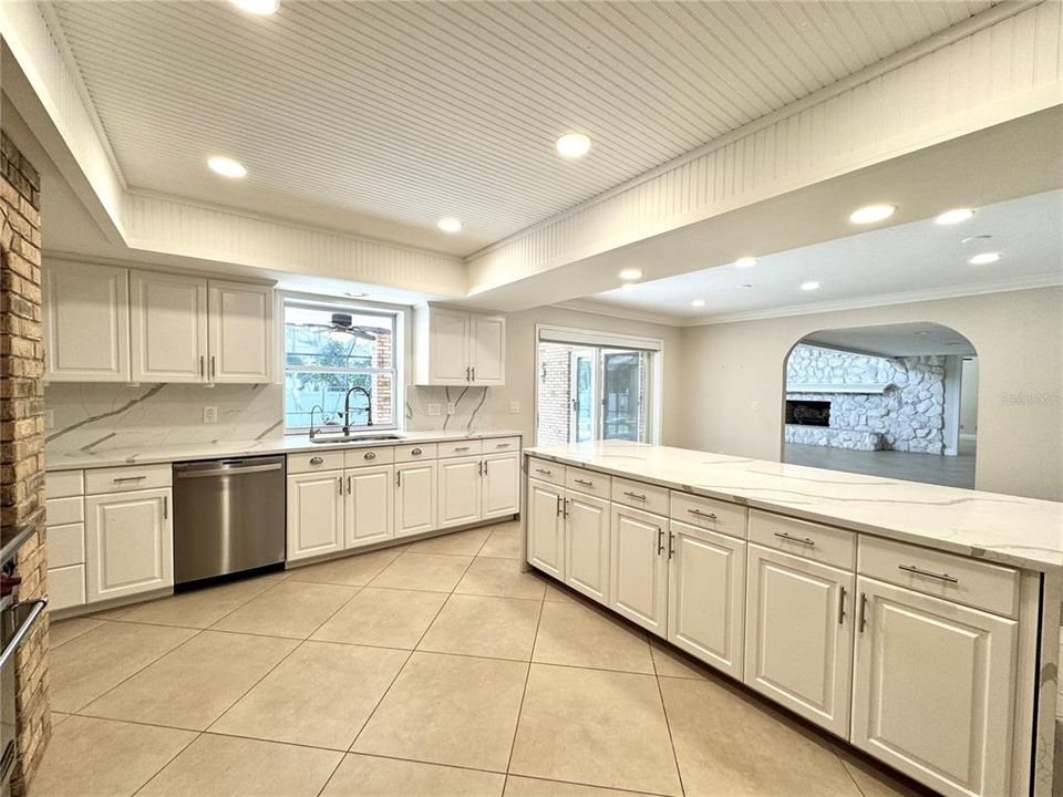 For Rent: $6,695 (4 beds, 4 baths, 3930 Square Feet)