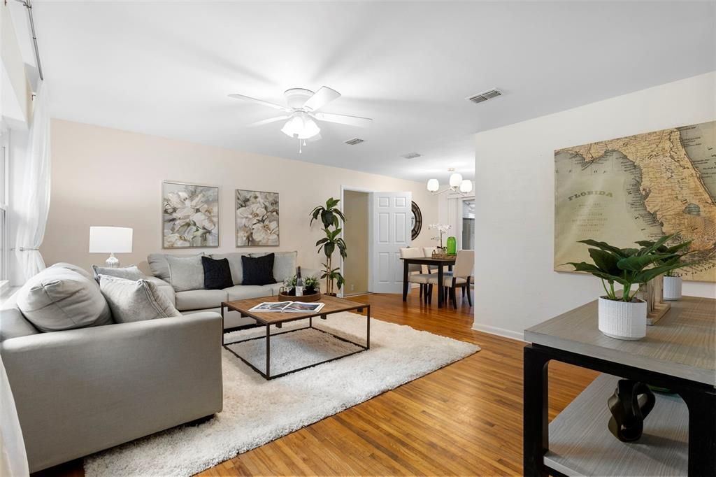 Active With Contract: $279,000 (3 beds, 1 baths, 1391 Square Feet)