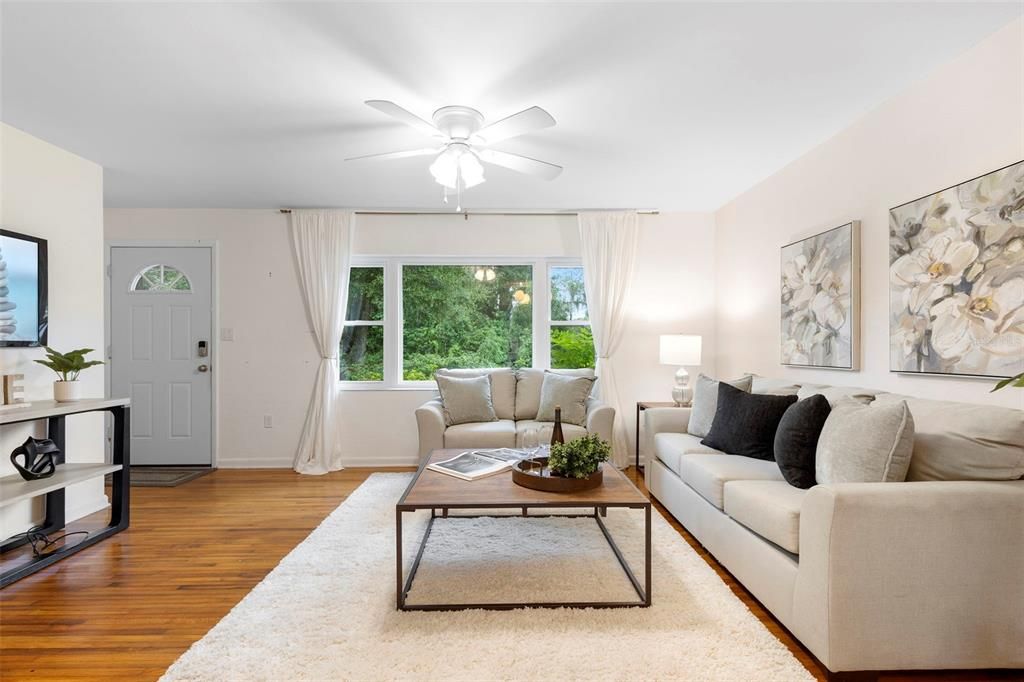 Active With Contract: $279,000 (3 beds, 1 baths, 1391 Square Feet)