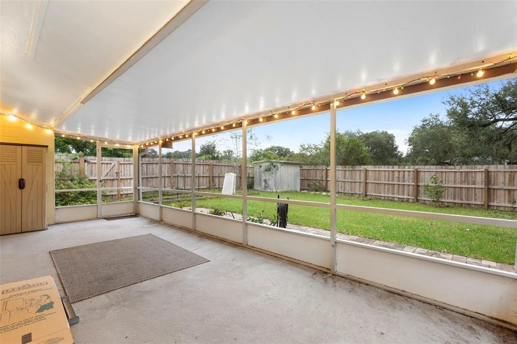 Active With Contract: $279,000 (3 beds, 1 baths, 1391 Square Feet)