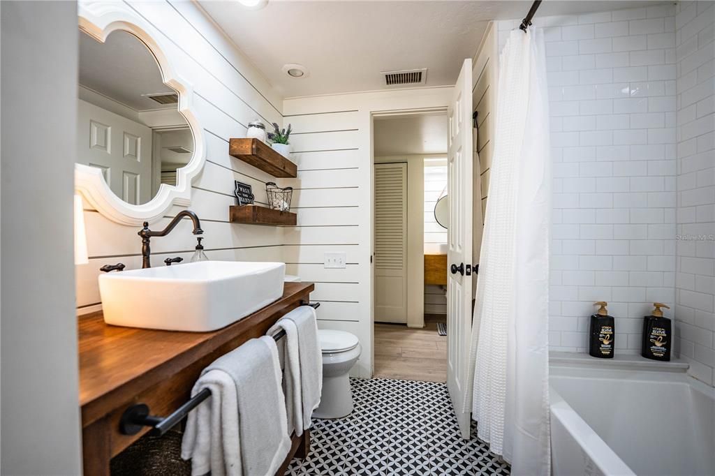 For Sale: $825,000 (4 beds, 2 baths, 3502 Square Feet)