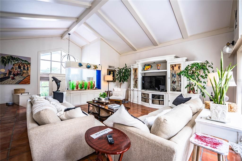 For Sale: $825,000 (4 beds, 2 baths, 3502 Square Feet)