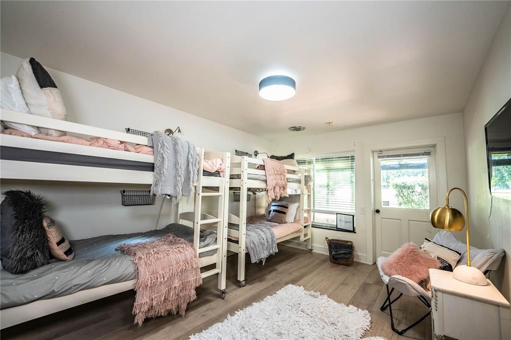 For Sale: $825,000 (4 beds, 2 baths, 3502 Square Feet)