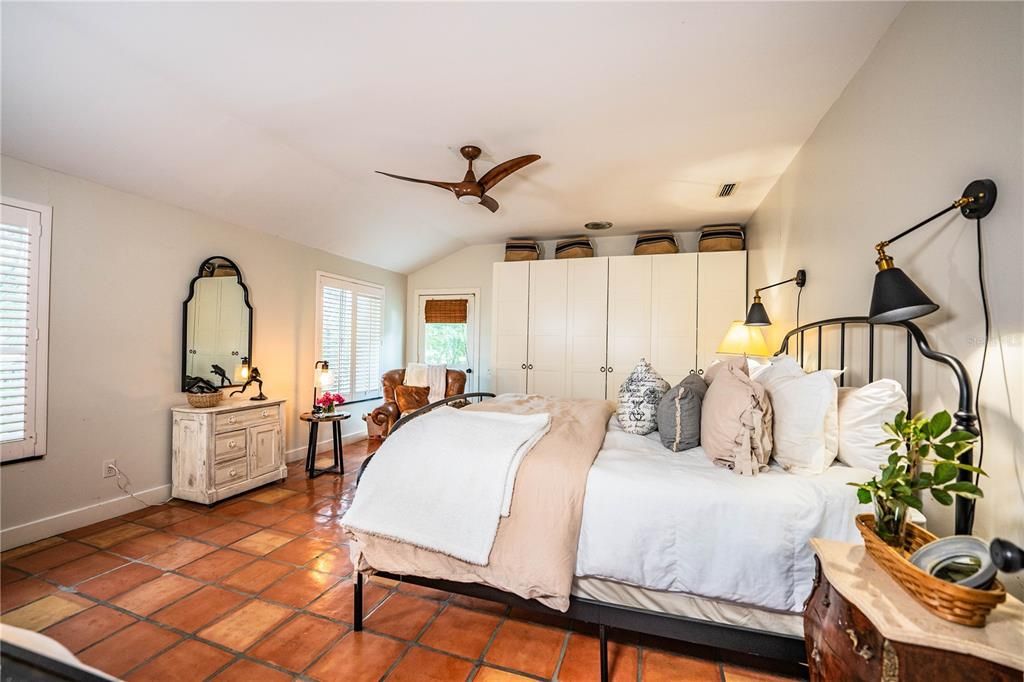 For Sale: $825,000 (4 beds, 2 baths, 3502 Square Feet)