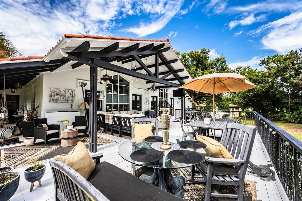 For Sale: $825,000 (4 beds, 2 baths, 3502 Square Feet)