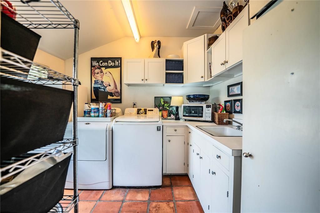 For Sale: $825,000 (4 beds, 2 baths, 3502 Square Feet)