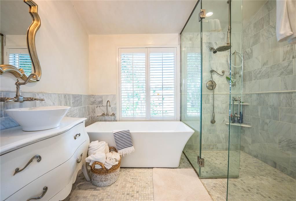 For Sale: $825,000 (4 beds, 2 baths, 3502 Square Feet)