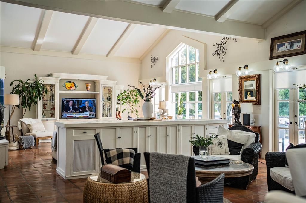 For Sale: $825,000 (4 beds, 2 baths, 3502 Square Feet)