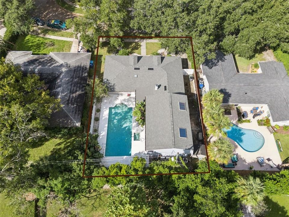 Activo con contrato: $739,000 (4 camas, 3 baños, 3538 Pies cuadrados)