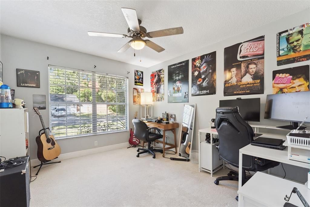 Activo con contrato: $739,000 (4 camas, 3 baños, 3538 Pies cuadrados)