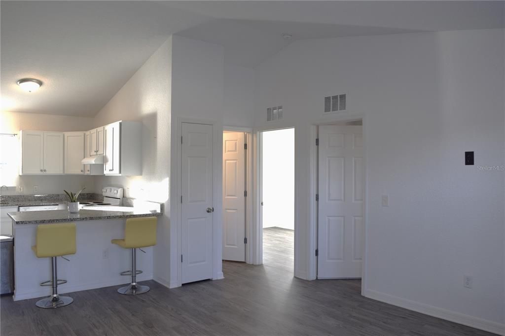 For Rent: $1,500 (3 beds, 2 baths, 1014 Square Feet)