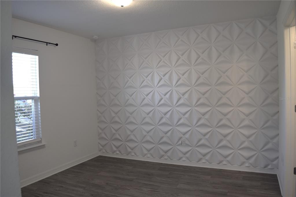 For Rent: $1,500 (3 beds, 2 baths, 1014 Square Feet)