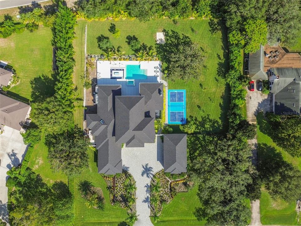 合同活跃: $3,000,000 (4 贝兹, 4 浴室, 4453 平方英尺)