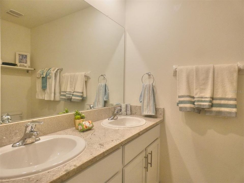 En Renta: $2,400 (3 camas, 2 baños, 1516 Pies cuadrados)