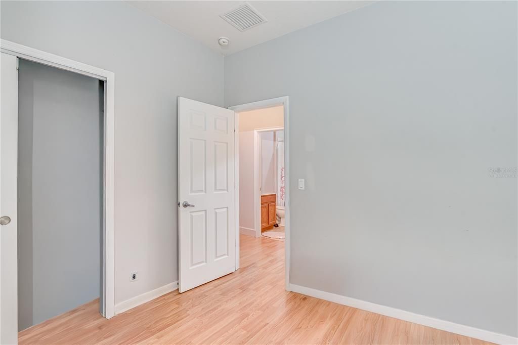 Activo con contrato: $225,000 (3 camas, 2 baños, 1265 Pies cuadrados)