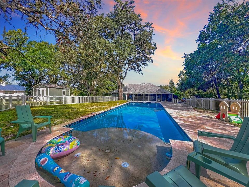 En Venta: $369,900 (3 camas, 2 baños, 1631 Pies cuadrados)