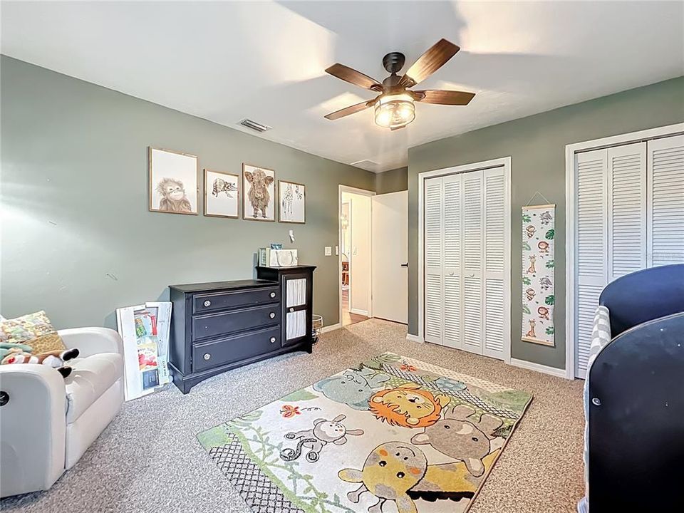 En Venta: $369,900 (3 camas, 2 baños, 1631 Pies cuadrados)