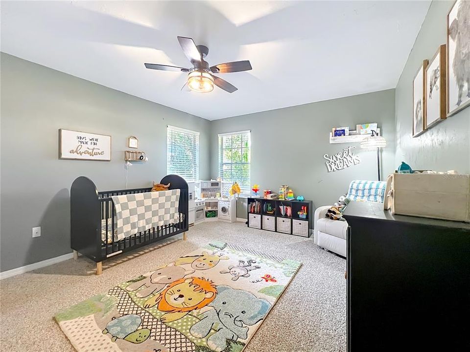 En Venta: $369,900 (3 camas, 2 baños, 1631 Pies cuadrados)