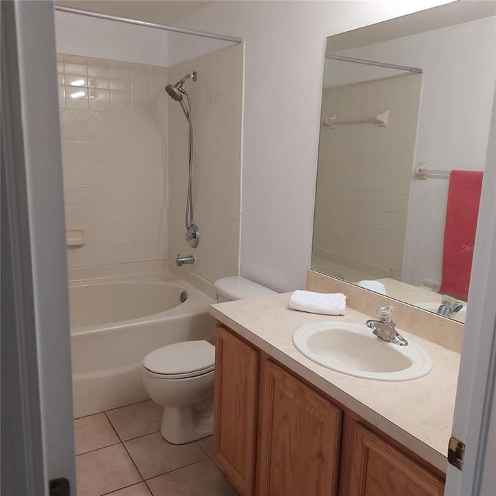 En Venta: $277,000 (2 camas, 2 baños, 1680 Pies cuadrados)