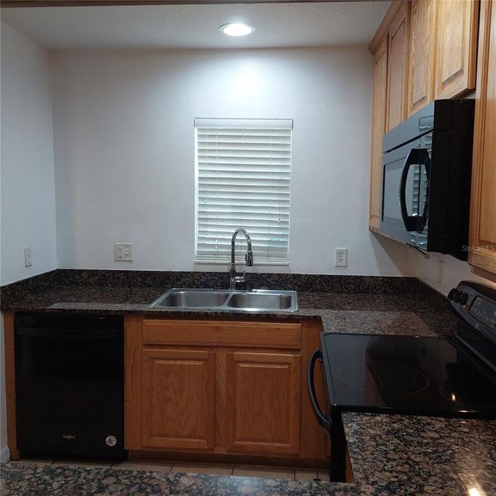 En Venta: $277,000 (2 camas, 2 baños, 1680 Pies cuadrados)